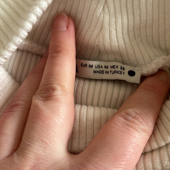 Zara High Neck Crop Top - Picture 2 of 2